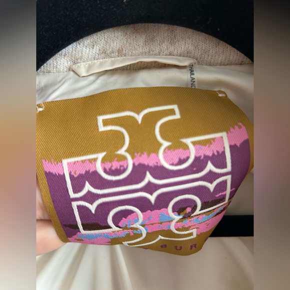 Tory Burch Cream Fleece Vest with Pocket / Size S/M - Picture 8 of 11